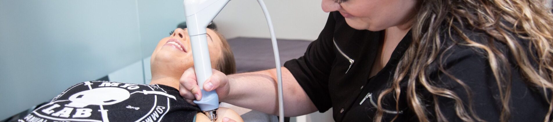 What is Shockwave Therapy? Everything You Need to Know 